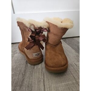 UGG Bailey Bow Mini Boots Chestnut Tan Youth Size 3 Bow Suede